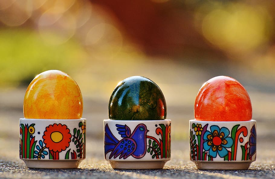 Paști, oua de Paste, colorat, Paste Fericit, ou, culoare, alimente, mancare si bautura, multi colorate, a închide, creativitate, nici o persoana, artă și sculptură, să se concentreze asupra primelor elemente, grup de obiecte, mâncat sănătos, model, bunăstare, masa, în aer liber, natură, fruct, celebrare, natură moartă, a picta, bogat ornamentat, 5K