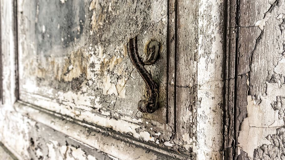 vell, fons, patró, paret, brut, rau, arquitectura, abandonat, primer pla, porta, metall, entrada, material de fusta, resistent, cap gent, textura, protecció, forat de claus, seguretat, marc complet, dia, bloqueig, rovellat, a l'aire lliure, deteriorament, ungles, 5K