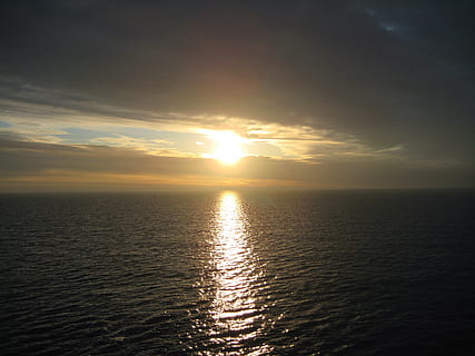 le coucher du soleil, Danemark, Fehmarn, ciel, eau, mer, lumière du soleil, paysages - nature, beauté dans la nature, tranquillité, réflexion, scène tranquille, idyllique, Soleil, horizon, horizon au-dessus de l'eau, nuage - ciel, la nature, paysage marin, personne, front de mer, reflet, en plein air, contemplation, 2K, CC0, domaine public, libre de droits