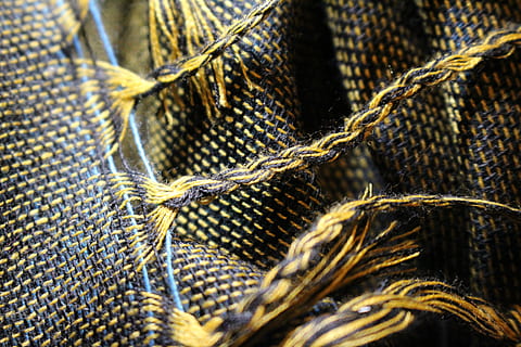 Stoff, weben, fransen, Muster, Nahansicht, Faden, Kunst, Weberei, Blau, Gold, grau, Vollbild, Hintergründe, keine Leute, Textil-, Stillleben, Material, drinnen, Komplexität, Seil, wolle, texturiert, Fülle, Wahl, Kleidung, große gruppe von gegenständen, Variation, selektiver Fokus, Fischereiindustrie, verheddert, 5K, CC0, gemeinfrei, lizenzfrei