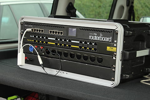 ict, técnica, modo de transporte, transporte, Painel de controle, tecnologia, carro, veículo motorizado, equipamento, veículo terrestre, rádio, comunicação, ninguém, fechar-se, indústria, estilo retro, ao controle, equipamento de audio, música, interior do carro, dia, botão de apertar, 5K, CC0, domínio público, royalty free
