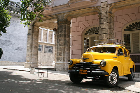 old timer, auto, cuba, yellow, mode of transportation, car, built structure, transportation, architecture, motor vehicle, building exterior, land vehicle, day, taxi, no people, city, building, street, retro styled, sunlight, road, yellow taxi, 4K, CC0, public domain, royalty free