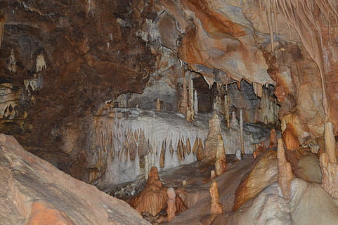 limestone, stalactite, sta, subterranean, caving, mountain, speleology, stalgtite, stalagmite, drip stone formation, rock formation, rock, rock - object, geology, physical geography, solid, no people, rough, beauty in nature, non-urban scene, tranquility, natural pattern, textured, nature, travel destinations, eroded, day, cave, pattern, outdoors, formation, 4K, CC0, public domain, royalty free