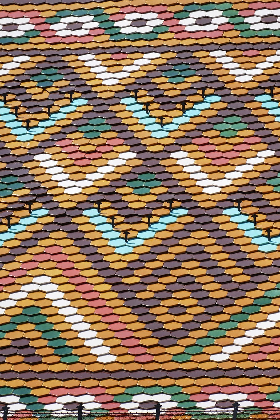 sostre, maó, rajola, edifici, patró, estructura, colorit, geomètric, Església, església de Matthias, budapest, Hongria, multicolor, marc complet, tèxtil, art i artesania, disseny, fons, creativitat, primer pla, cap gent, artesania, textura, llana, repetició, forma, estora, a l'interior, marró, teixit, dia, motiu floral, 5K