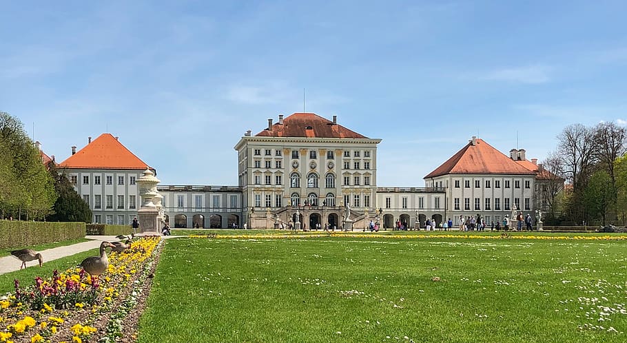 spěch, architektura, Dům, tráva, budova, letní, starý, nebe, mimo, palác, park, zahrada, horizontální, cestovat, Mnichov, nymphenburg, zámecký park, stavba, exteriér budovy, rostlina, Příroda, destinace, den, cestovní ruch, Dějiny, minulost, mrak - nebe, náhodné osoby, město, skutečných lidí, strom, trávník, venku, 4K