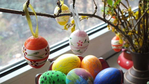 salut de salut, Paști, ou de Paște, Paste Fericit, oua de Paste, decor, alimente, mancare si bautura, ou, multi colorate, nici o persoana, celebrare, vacanţă, să se concentreze asupra primelor elemente, a închide, plantă, natură, zi, mâncat sănătos, artă și sculptură, ramură, în aer liber, copt, 4K, CC0, domeniu public, fără drepturi de autor