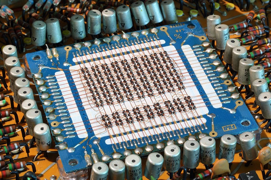 nucli, memòria, unitat, calculadora, electrònica, registrar-se, cable, magnètic, nucli magnètic, fuji, transistor, controlador, circuit, cablejat, ferrita, PCB, tecnologia, indústria electrònica, equipament, indústria, a l'interior, mesclador de so, xip d’ordinador, targeta de circuits, control, música, primer pla, complexitat, vista d’angle alt, cap gent, equip d’àudio, perilla, cultura i entreteniment artístic, component elèctric, marcar, panell de control, equipament elèctric, 5K