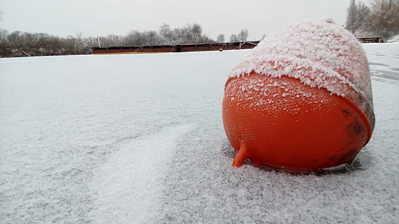 Schnee, Winter, Navigation, kalte Temperatur, Natur, weiße Farbe, gefroren, keine Leute, Tag, Abdeckung, draußen, Feld, Land, Ruhe, extremes Wetter, orange Farbe, Schönheit in der Natur, Szenen - Natur, schneit, rot, Schneesturm, 4K, CC0, gemeinfrei, lizenzfrei