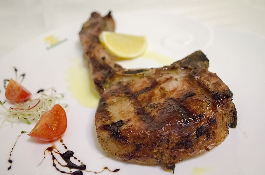griglia, carne, bbq, cibo e bevande, cibo, frutta, freschezza, agrumi, mangiare sano, pronto a mangiare, piatto, in casa, Limone, avvicinamento, barbecue, pasto, nessuno, grigliato, fetta, frutti di mare, porzioni, lime, cena, contorno, tentazione, 4K