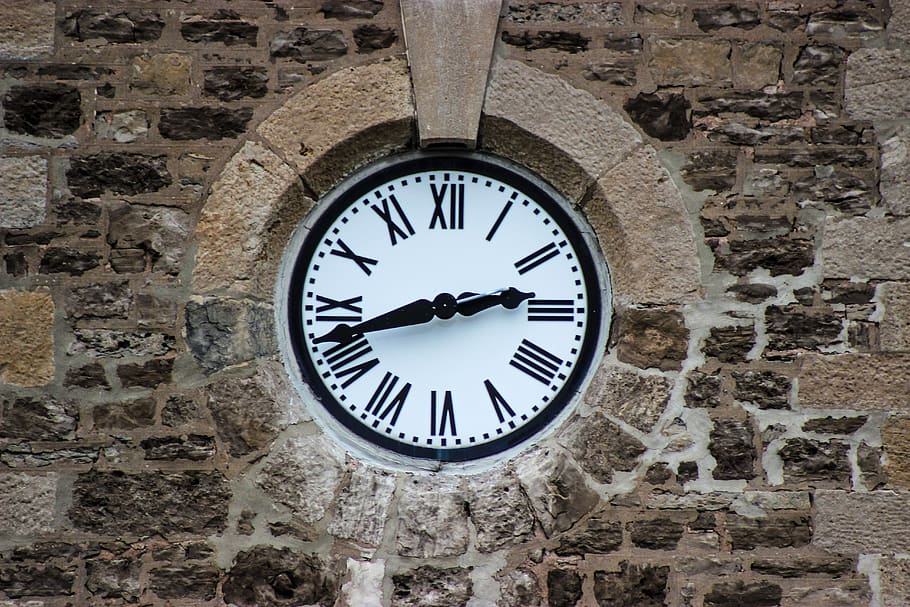 tempo, orologio, vecchio, pietra, architettura, parete, antico, Vintage ▾, muratura, caratteristica della parete, precisione, quadrante, strumento del tempo, romano, mano minuta, numero romano, nessuno, cerchio, orologio da parete, forma geometrica, numero, giorno, forma, muro di pietra, lancetta dell'orologio, lancetta delle ore, 5K