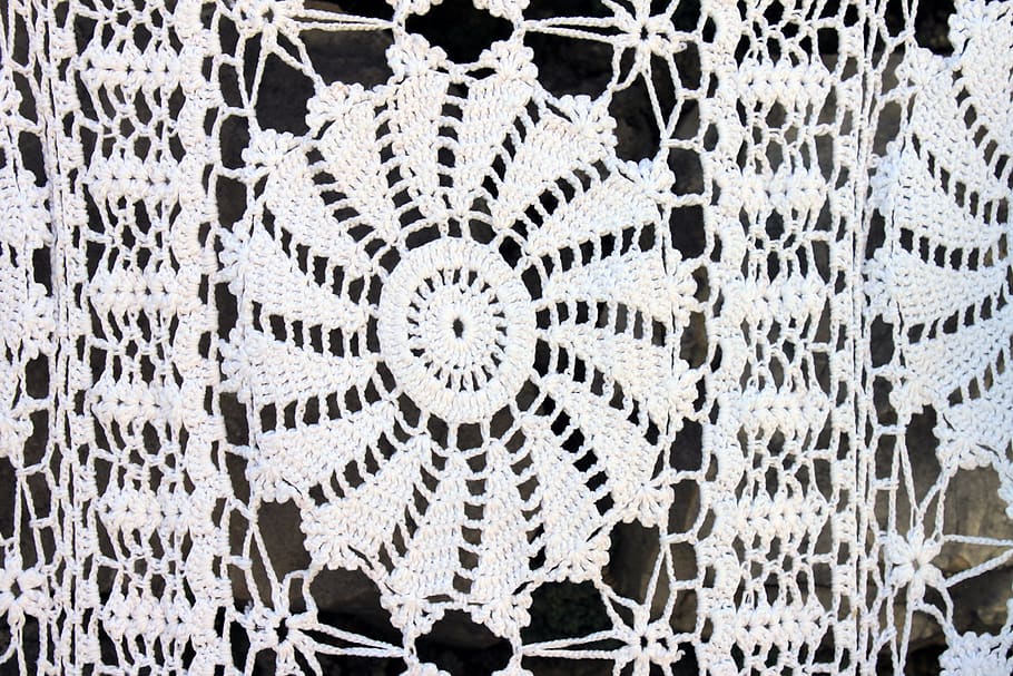 treball manual, detall, model, autèntic, patró, cap gent, marc complet, motiu floral, tèxtil, disseny, primer pla, Color blanc, fons, art i artesania, artesania, penjant, puntes - tèxtil, creativitat, estructura construïda, hivern, arquitectura, textura, decoració, ornamentat, brodats, 2K