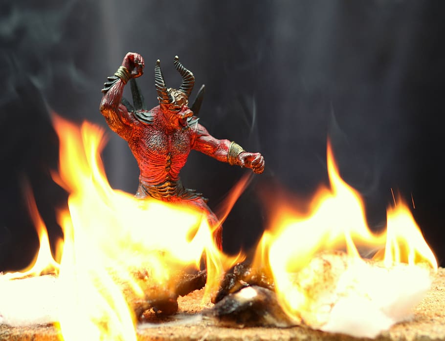 diable, foc, flames, infern, figureta, dolent, banyes, flama, foc - fenomen natural, cremant, calor - temperatura, color taronja, primer pla, naturalesa, cap gent, material de fusta, enfocament selectiu, a l'aire lliure, dia, brillant, menjar i beguda, registre, animal, menjar, llenya, temes d'animals, foguera, 4K