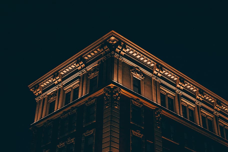 buio, notte, costruzione, struttura, architettura, struttura costruita, esterno dell'edificio, Inquadratura dal basso, nessuno, finestra, cielo, natura, città, illuminato, all'aperto, facciata, cielo sereno, storia, il passato, modello, frontone, destinazioni di viaggio, 4K