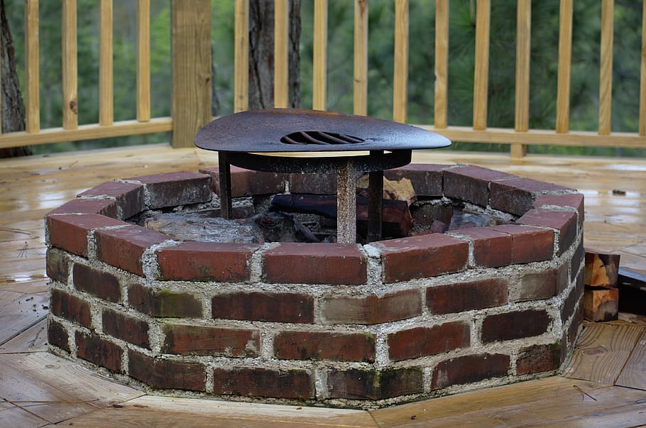 murstein, peis, vegg, stein, tre - materiale, dag, ingen folk, sete, bord, fokusere på forgrunnen, utendørs, natur, metall, benk, nærbilde, bygget struktur, form, arkitektur, tre, sollys, steinmateriale, design, fravær, 4K
