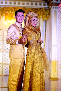 mariage, mariage java, traditionnel, Java, couple, indonésien, Jeune, Asie, la mariée, couple indonésien, regarder la caméra, deux personnes, souriant, bonheur, Vêtements, femmes, habits traditionnels, émotion, permanent, adulte, portrait, trois quarts, jeune adulte, fête, jeune femme, se concentrer sur le premier plan, unité, belle femme, vue de face, couple - relation, 5K, CC0, domaine public, libre de droits