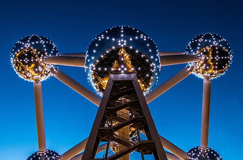 architettura, infrastruttura, struttura, Torre, luci, buio, notte, le scale, blu, illuminato, Parco divertimenti, cielo, giro del parco dei divertimenti, cultura artistica e intrattenimento, Inquadratura dal basso, natura, divertimento, ruota panoramica, cielo sereno, montagne russe, movimento, godimento, carnevale, attività di svago, all'aperto, carnevale itinerante, emozione positiva, eccitazione, 1080P, CC0, dominio pubblico, privo di copyright