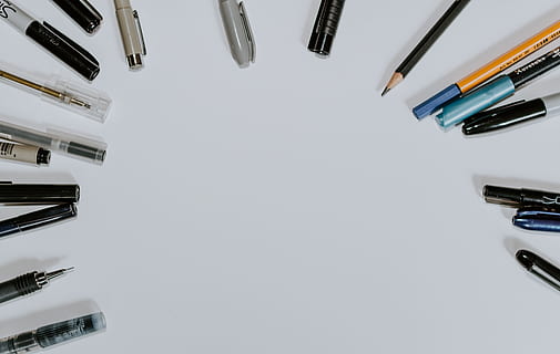 assortito, penne, bianca, superficie, penna, arte, spazzola, carta, vuoto, pagina, segnaposto, marcatore, matite, penna pennello, marcatori, creativo, Stabilo, scrittura, utensili, pietra preziosa, nessuno, grande gruppo di oggetti, copia spazio, girato in studio, in casa, sfondo bianco, vista dall'alto, natura morta, strumento di scrittura, attività commerciale, tavolo, matita, ufficio, preparativi, documento, gruppo di oggetti, pubblicazione, scelta, penna stilografica, lavoro d'ufficio, 4K, CC0, dominio pubblico, privo di copyright
